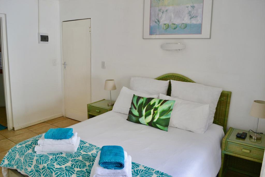 The Green Palm Cottage Plettenbergbaai Buitenkant foto